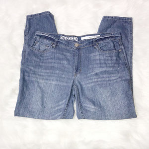 DKNY Lightweight Boyfriend Jean Sz 10